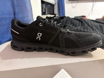 Shoes on clound 6