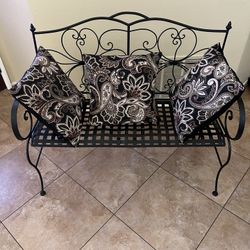 Bench With Pillows I Used Indoors Excellent Condition! 