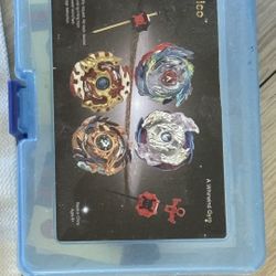 Beyblades, arenas and Launchers 