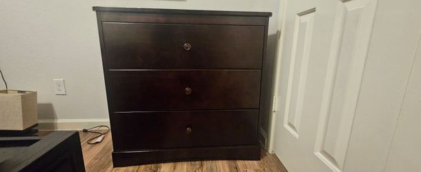 Wooden dresser
