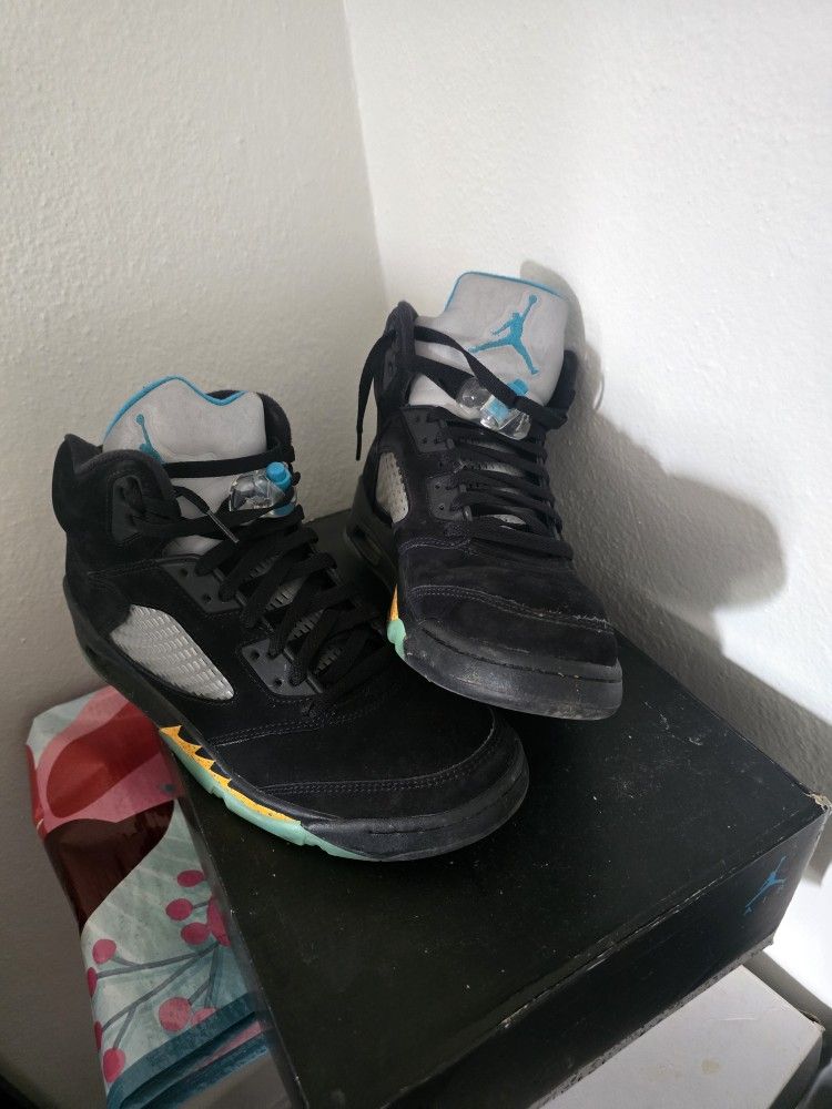 Jordan 5 Aqua Size 9