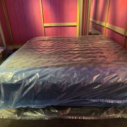 King Mattress, Take it with $40 down! Awesome Deal!