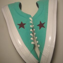CONVERSE.