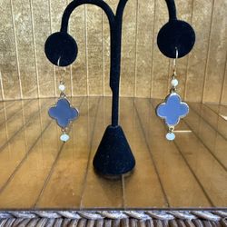 Gold/gray Lobe Dropped Pierced Earrings With Real Pearls And Moonstones