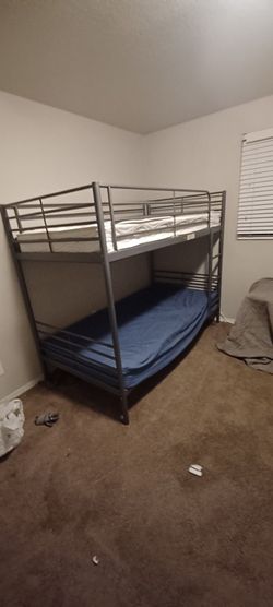 Bunk beds complete in good shape