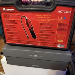Snap On Leak Detector  