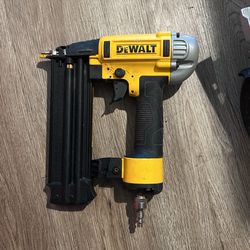 18g Dewalt Brad Nailer