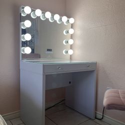 Hollywood Vanity Set with Bluetooth Speaker + Velvet Chair 