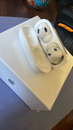 Apple AirPods Wireless Earbuds 2nd Generation