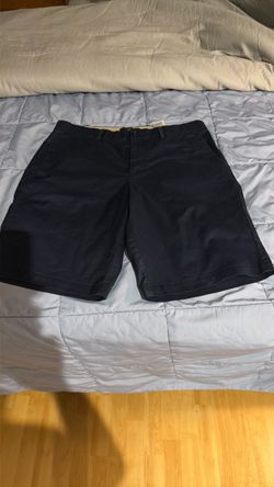 Banana Republic Men’s Flat Front Short.  Navy.  Size 32