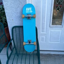 AVE Shop Skateboard.