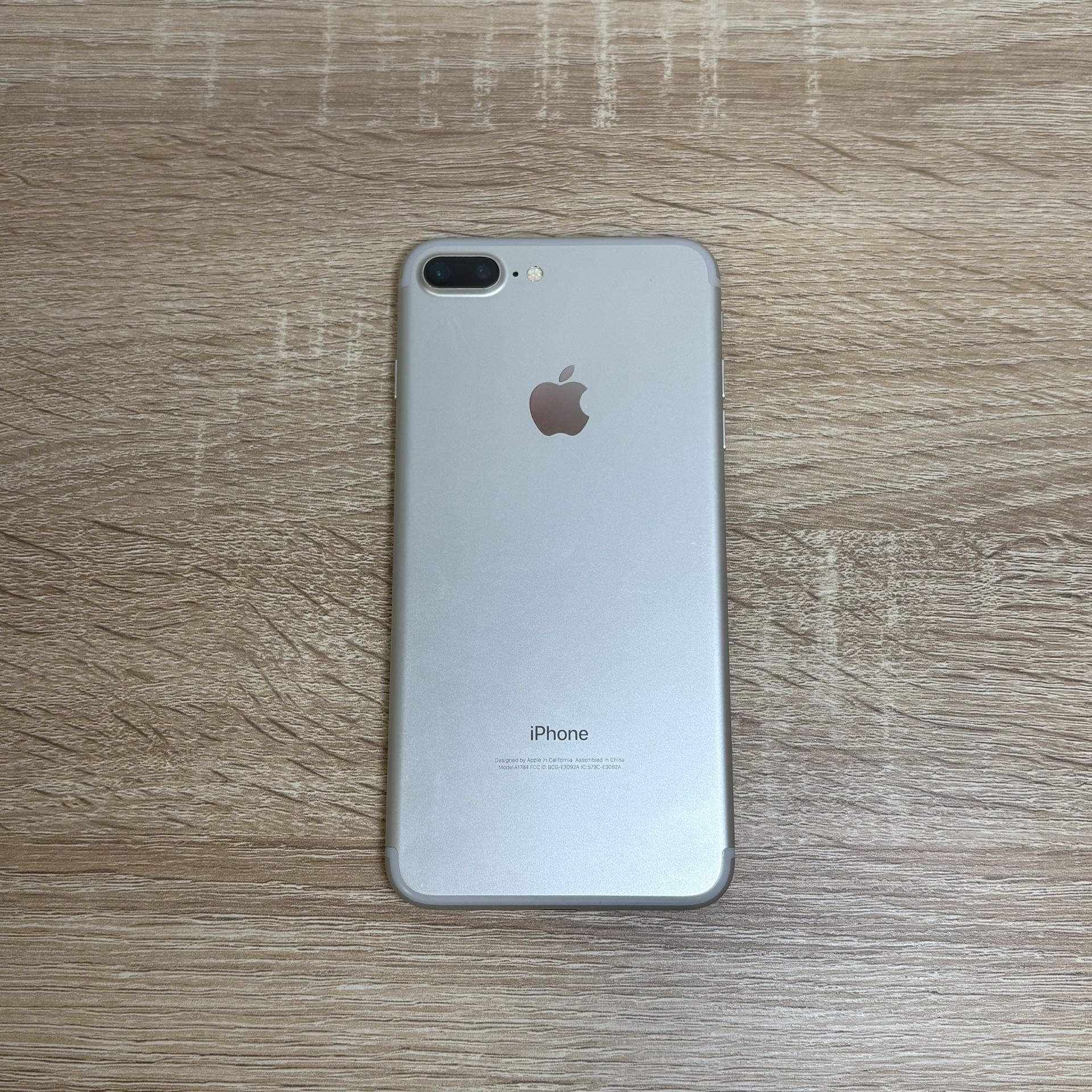 iPhone 7 Plus - Unlocked - 128GB