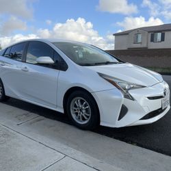 2016 TOYOTA PRIUS