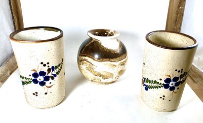 2 Mexican Glasses and 1 Vase