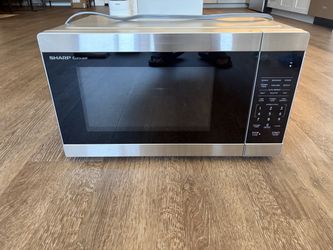 Microwave - Sharp - LIKE NEW!