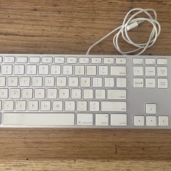 Apple - Magic Keyboard full size with Numeric Keypad (Lightning Port) - Silver/White