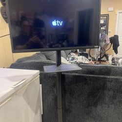 32 Inch Smart Tv With Roll Cart