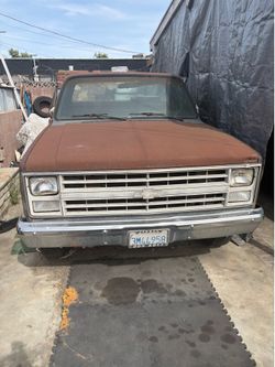 1986 chevron C20 Tom Deluxe