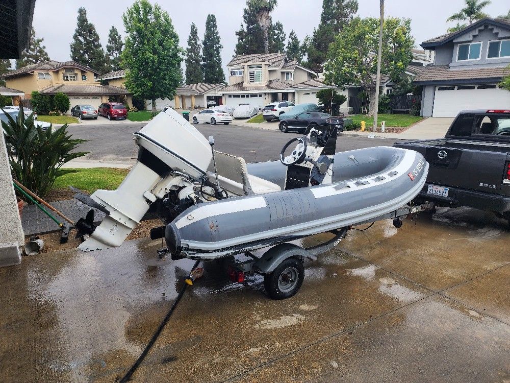1996 Novurania 13'