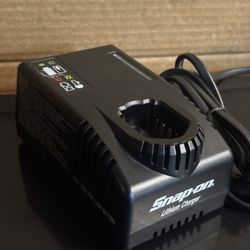 Snap-on Tools 14.4 V MicroLithium Battery Charger