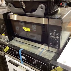 Magic Chef 1.8 cu. ft. Countertop Microwave in Stainless Steel