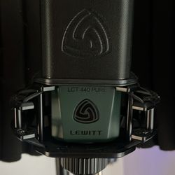 Lewitt 440 Pure Condenser Microphone 