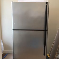 GE Stainless Fridge & Freezer