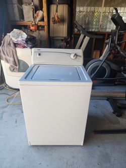Kenmore Washer Series 300 nice and clean working perfect located in the