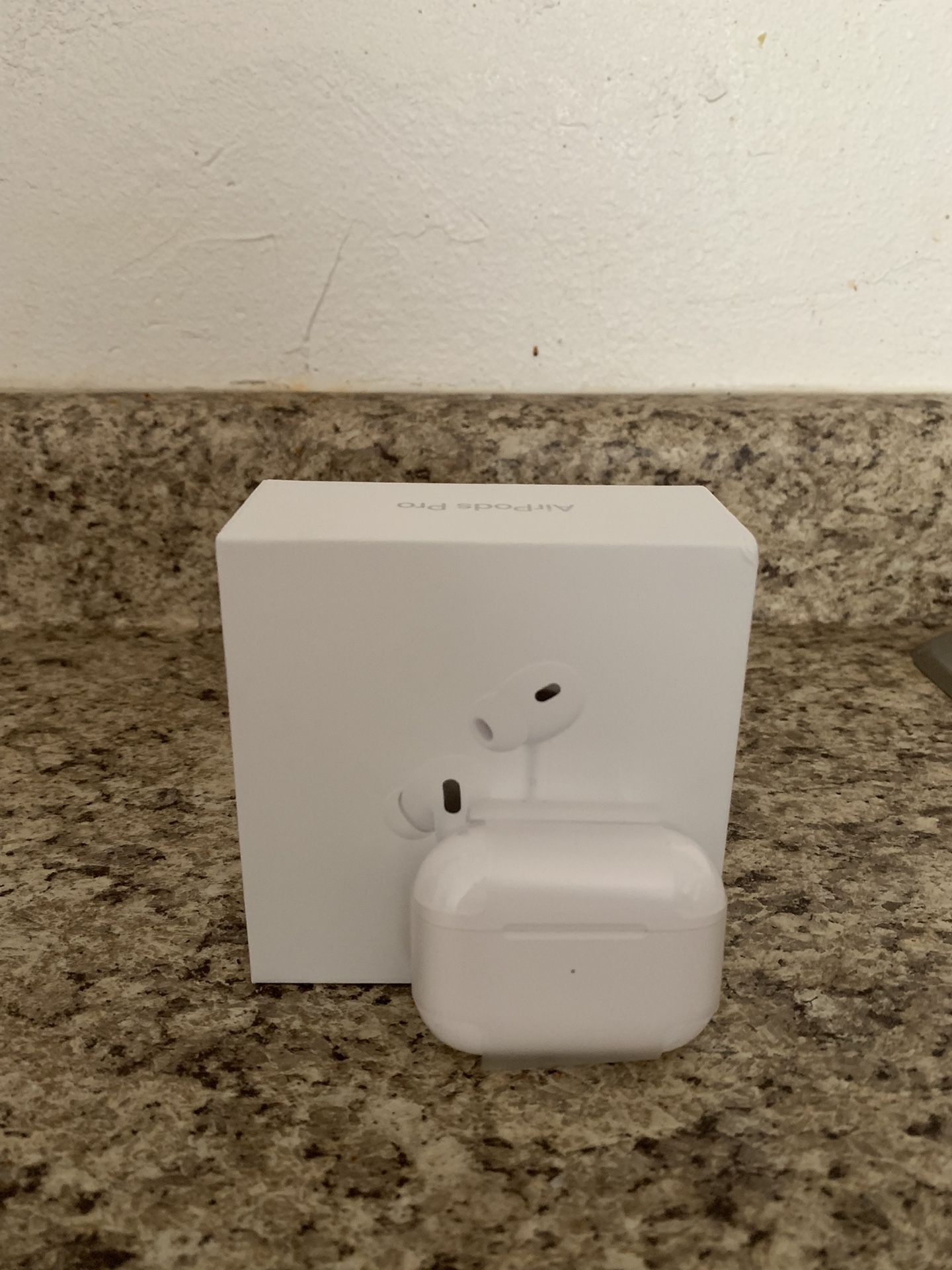 thumbnail interactive-video image 1 of Open Box Apple AirPods 2nd Generation With Wireless Charging Case - MV7N2AM/A 1 of 4