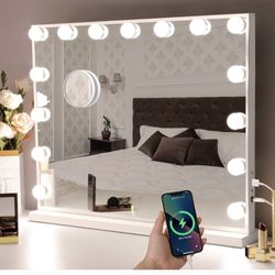 Hansong Vanity Mirror with Lights, 22''x18'' Hollywood Mirror, Makeup Mirror with 15 Dimmable Bulbs, 10X Magnification and USB Charging Port, White