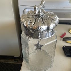 Author, Court Good dog treat jar