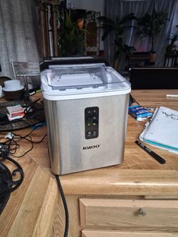 Igloo 26 lb ice maker