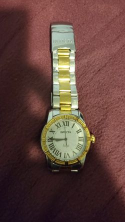 Invicta Angel Women Watch 38mm Diamond Bezel Two Tone Swiss https://offerup.com/redirect/?o=TWFkZS5OZXc= Japanese Battery,Good Working.
