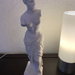 Venus de Milo 15” statue 