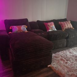 ✨ Dream Couch – Brand New! Must Go! ✨
