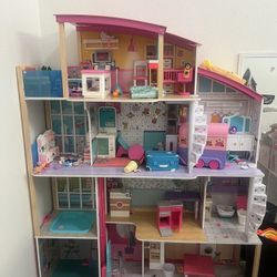 Barbie Doll House 
