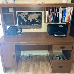 Brown Wood Hutch Office Desk w/ Storage Drawers & Shelving Units