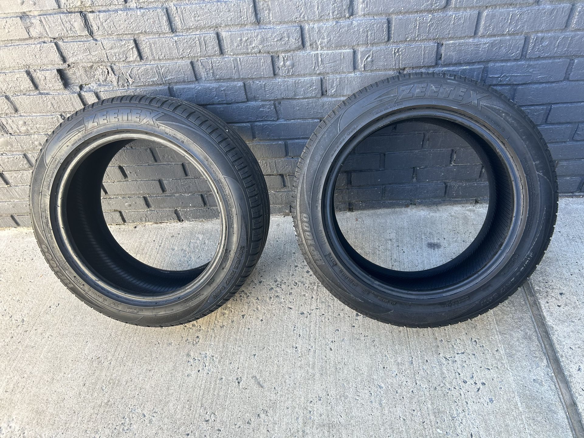 2 Tires 215/55R17 