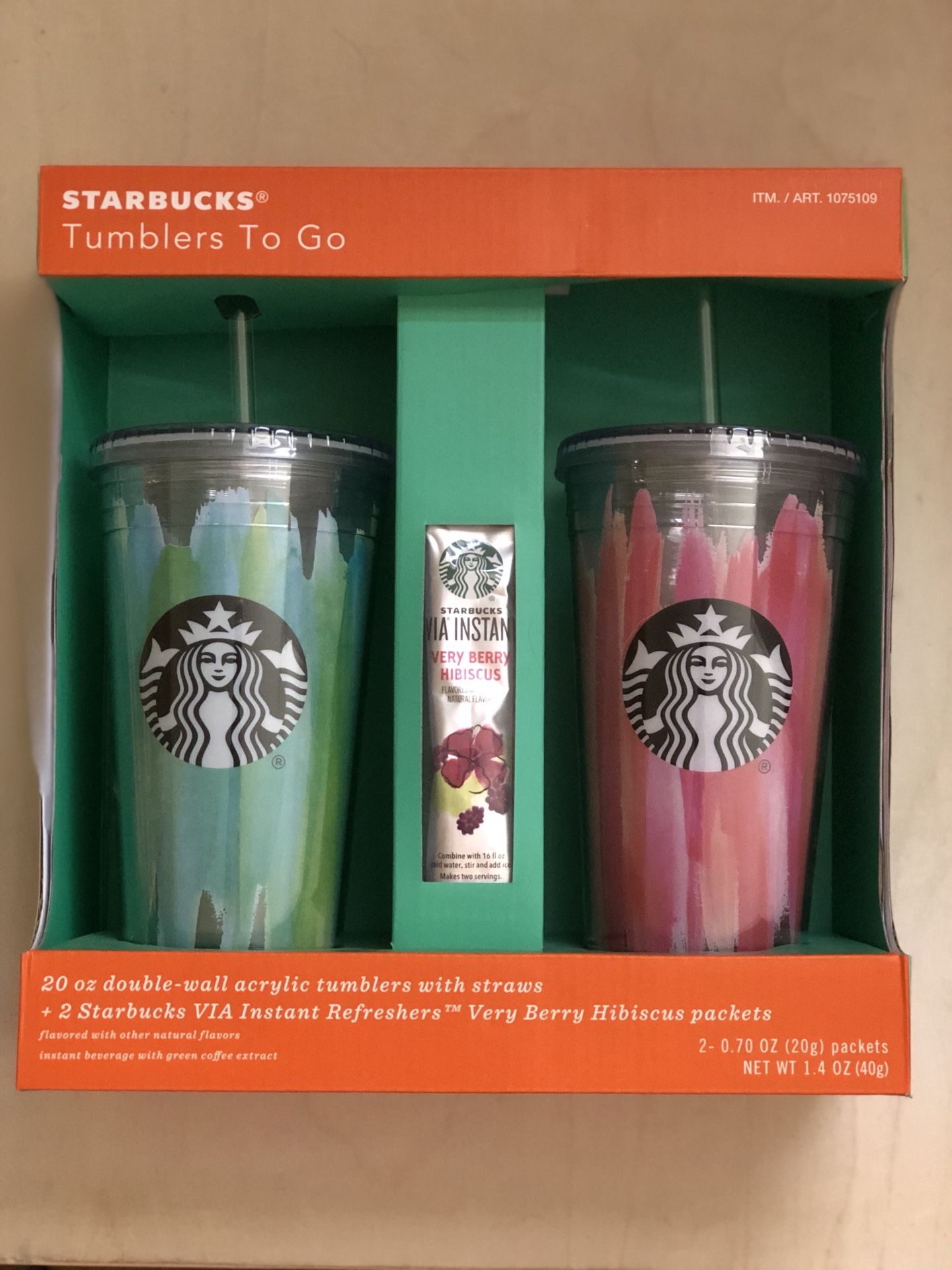 Starbucks 20 oz Tumbler 2 + 2 Starbucks instant refreshers