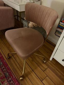 Vanity chair