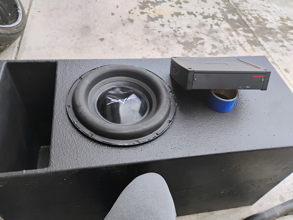12 Skar Audio EVL And Kicker Amp Super Loud Bass Package