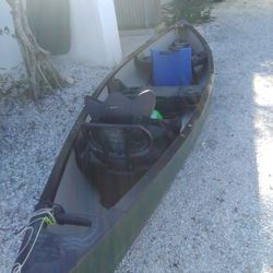 Small Boat Come Get Asap