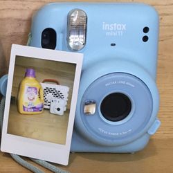Fujifilm Instax Mini 11 Instant Camera