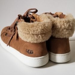 Ugg Boots Womens Size 5 Like Brand New!