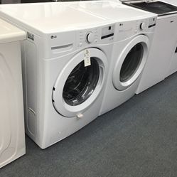 New Scratch And Dent LG Front Load Washer And Dryer Set. 1 year Warranty 
