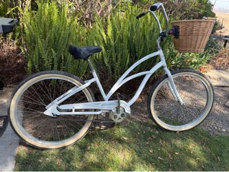 Ladies Electra Cruiser 1 Bicycle