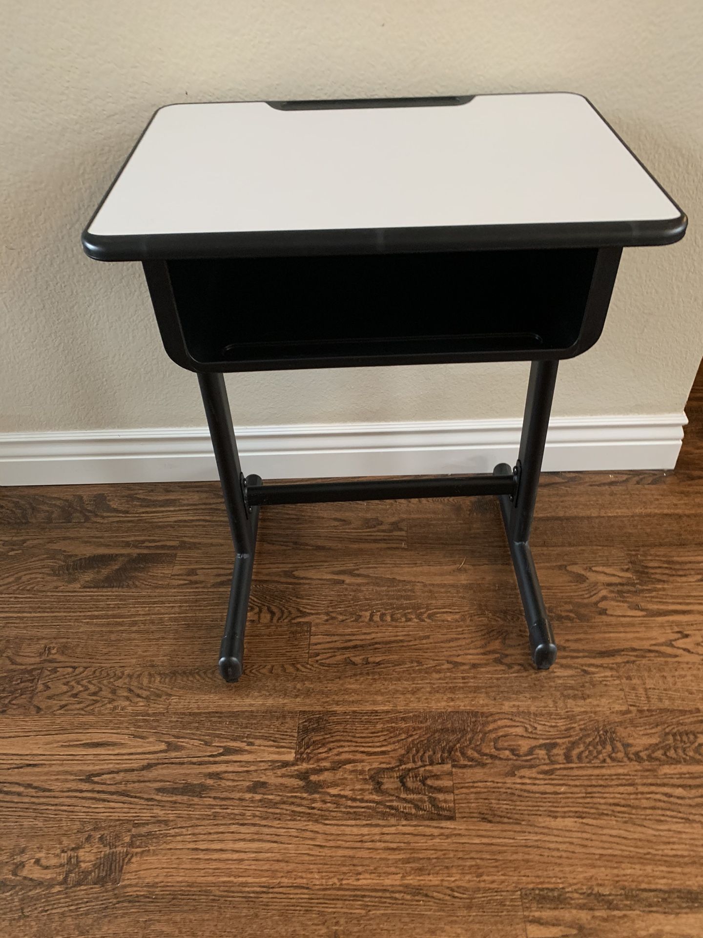 New kids desk