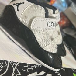 Size 4c Jordans