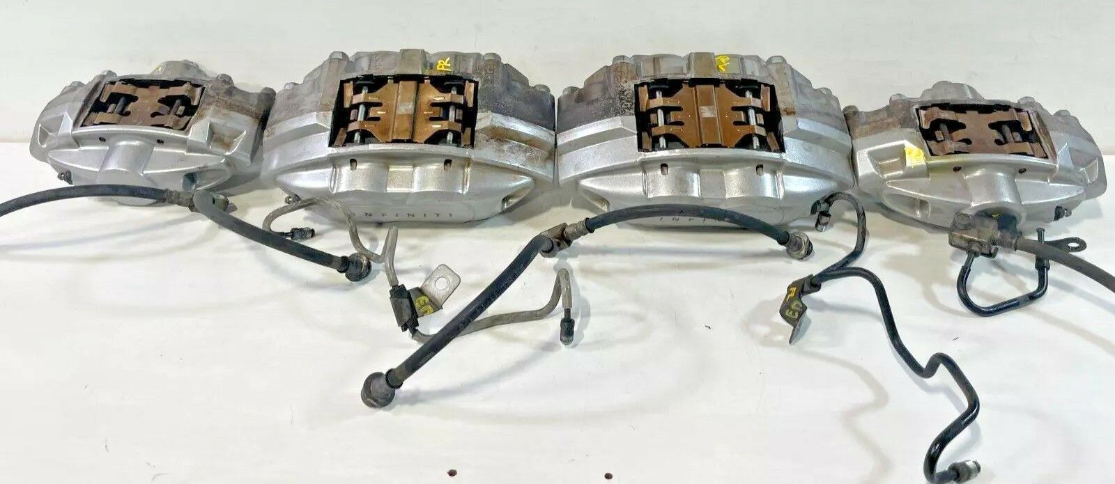 AKEBONO BRAKE CALIPER SET