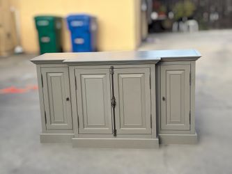 Restoration Hardware Tv Media Console/ Dresser - Delivery Available 🚚